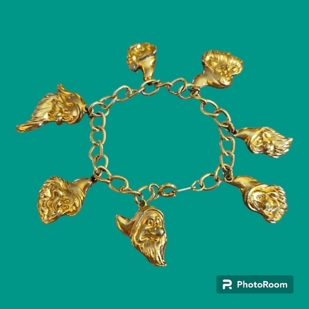 AVON 1994 Disney Snow White and The Seven Dwarfs Charm Chain Kidcore Bracelet